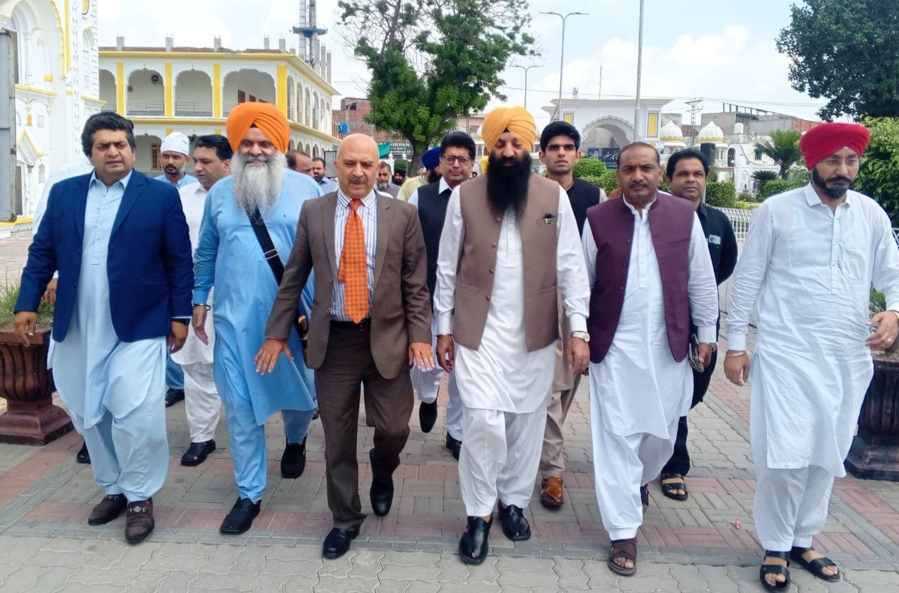 Provincial Minister for Minority Affairs, Sardar Ramesh Singh Arora, along with chairman ETPB Syed Ata Ur Rehman,Visits Nankana Sahib