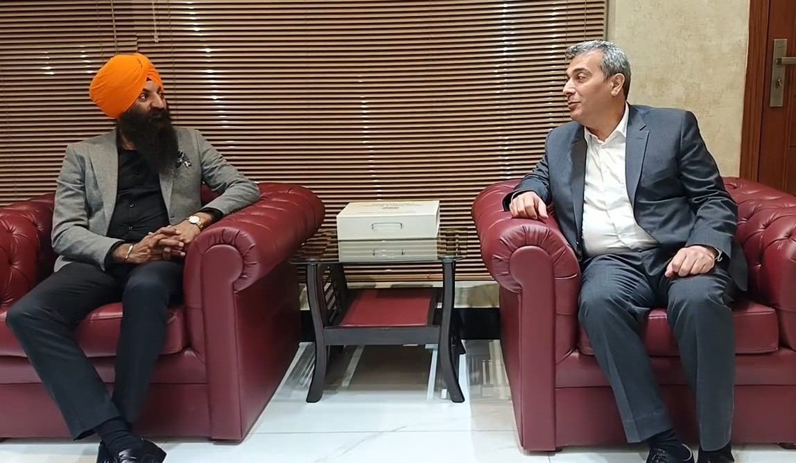 Provincial Minister Ramesh Pakistan Punjab Singh Arora Meets Azerbaijani Ambassador Khazar Farhadov