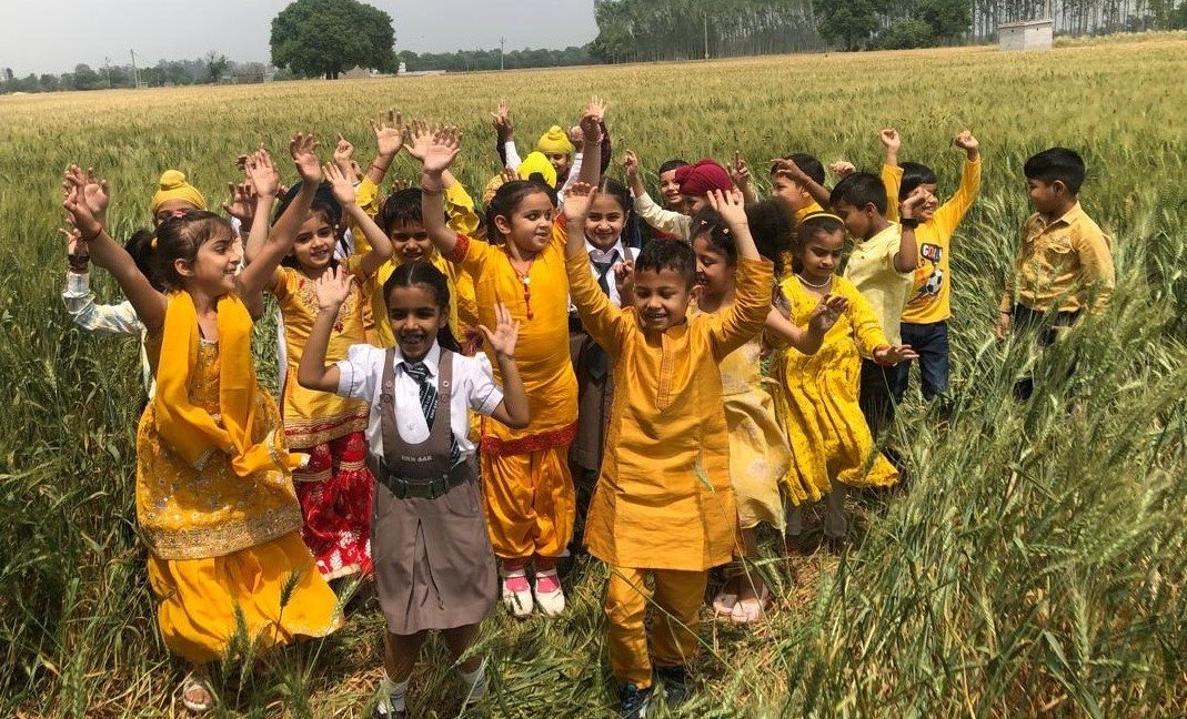 Emm Aar International School Celebrated Baisakhi with Joy and Enthusiasm