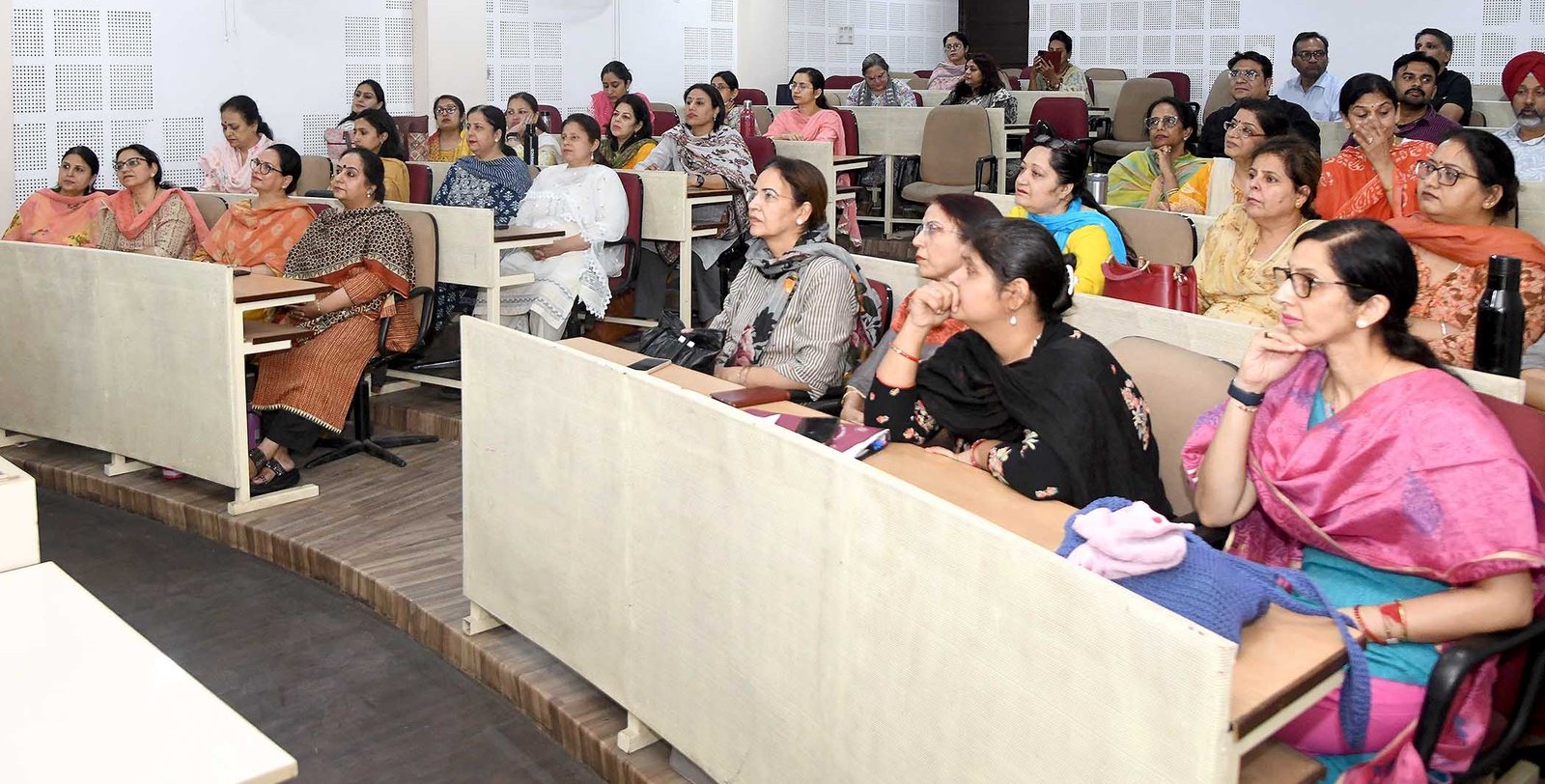 Seminar on “AI Enhancing Every Day Life” organized at HMV