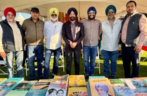 ਗੁਲਾਟੀ ਪਬਲਿਸ਼ਰਜ਼ ਵੱਲੋਂ ਐਬਸਫੋਰਡ ਵਿਖੇ ਪੁਸਤਕ ਪ੍ਰਦਰਸ਼ਨੀ ਲਾਈ ਗਈ