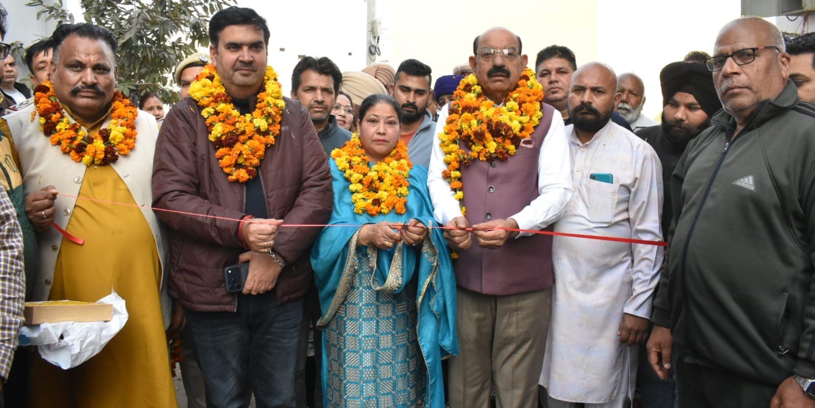 Mohinder Bhagat launches 11 development projects worth Rs 6.24 crore in the city
