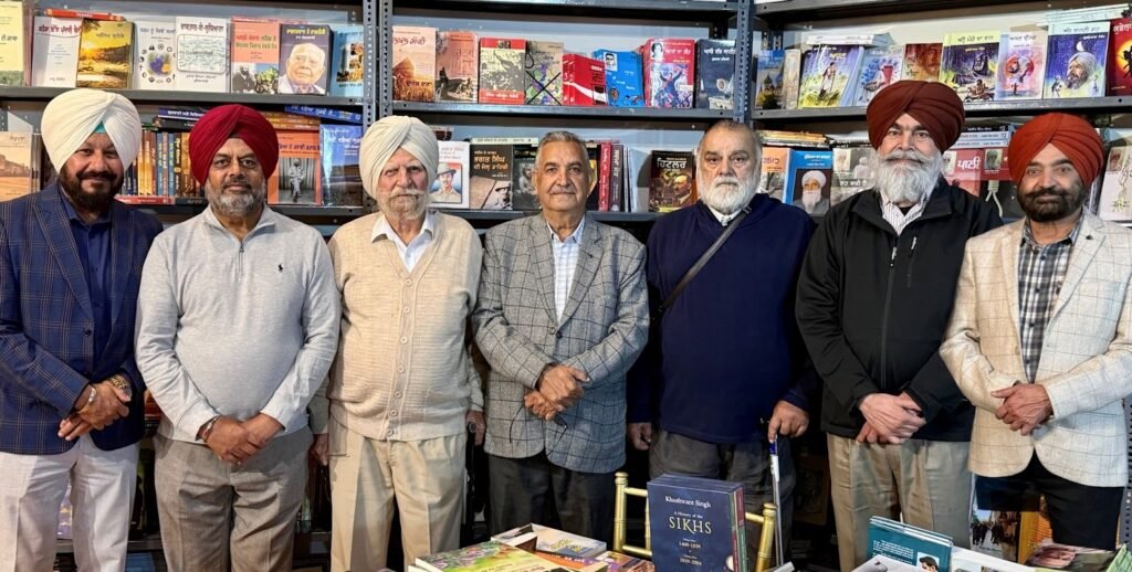 ਵੈਨਕੂਵਰ ਵਿਚਾਰ ਮੰਚ ਦੀ ਮੀਟਿੰਗ ‘ਚ ਪੰਜਾਬੀ ਸਾਹਿਤ ਦੇ ਪਸਾਰ ਅਤੇ ਲੇਖਕਾਂ ਦੀ ਪੜ੍ਹਨ-ਰੁਚੀ ਬਾਰੇ ਵਿਚਾਰ ਚਰਚਾ